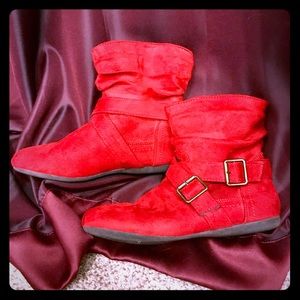 Hooked Float Ankle Boots